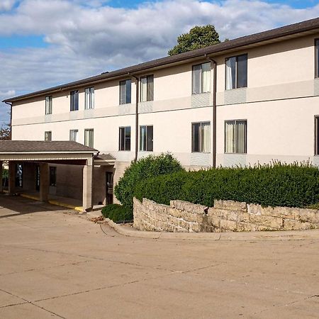 Econo Lodge Maquoketa Екстер'єр фото