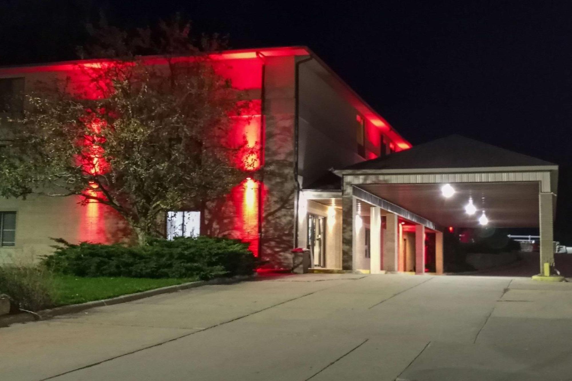 Econo Lodge Maquoketa Екстер'єр фото