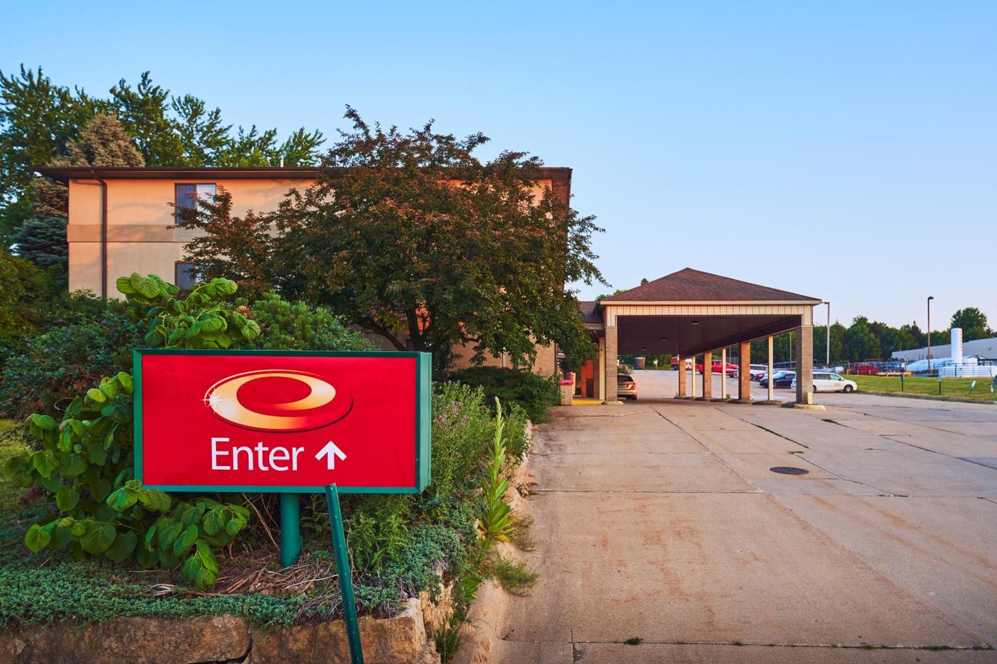 Econo Lodge Maquoketa Екстер'єр фото